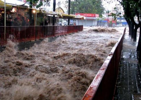 Após temporal, São Carlos-SP decreta emergência