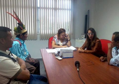 Comitiva indígena de Benjamin Constant quer energia em suas comunidades