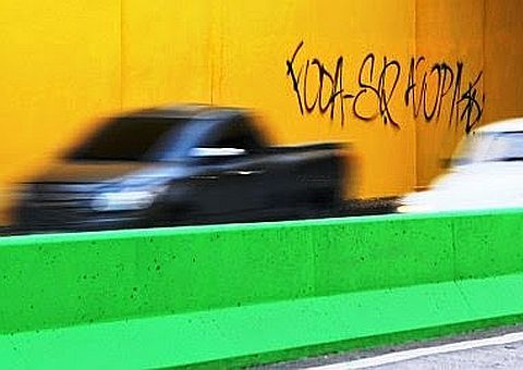 Pichação nos viadutos da Copa sob investigação