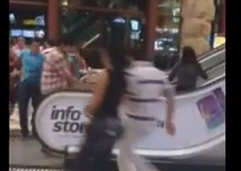 Veja início do pânico em shopping