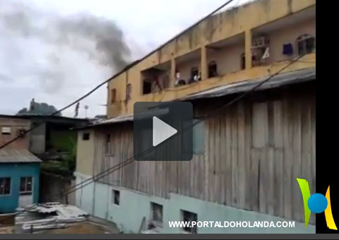 Vídeo mostra briga entre marido e mulher pegando fogo na Vila da Prata