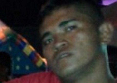 Estudante é morto à queima-roupa com um tiro na nuca