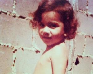  A CRIANÇA QUE PERMANECE EM NÓS: E Essa foto da Vivi aos seis anos...