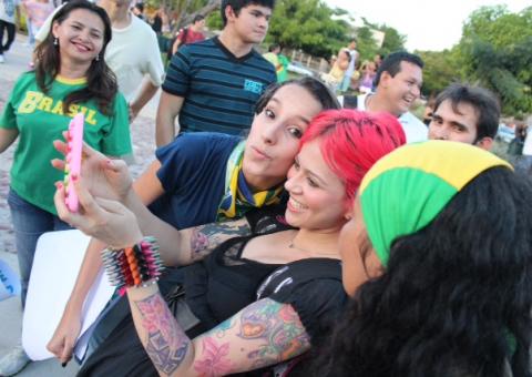 Que país é esse? É a porra do Brasil, vem pra rua!!!!! 