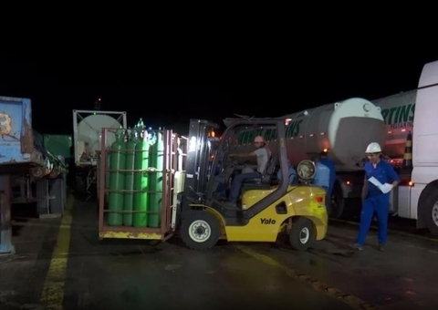 Carga de 70 mil metros cúbicos de oxigênio vindo de Belém chega a Manaus 