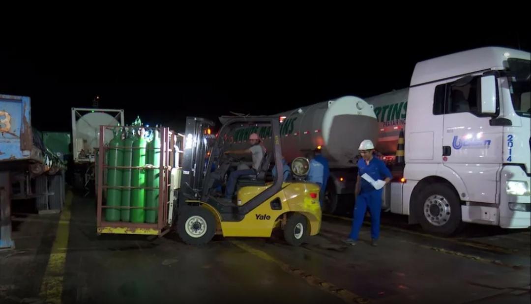 Carga de 70 mil metros cúbicos de oxigênio vindo de Belém chega a Manaus 