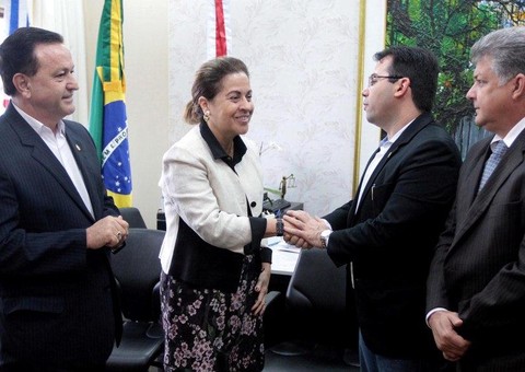 CMM e Poder Judiciário estudam firmar parcerias para cursos, palestras e espaço na TV Câmara Manaus