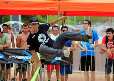 Prefeitura garante apoio a atleta amazonense em campeonato de slackline