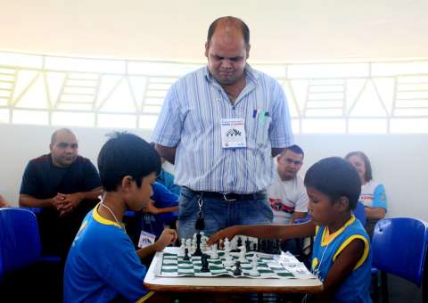 Prefeitura quer ampliar prática de xadrez nas escolas municipais