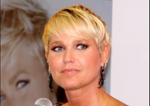 Xuxa reclama de atendimento de operadora telefônica: "Sou caloteira"