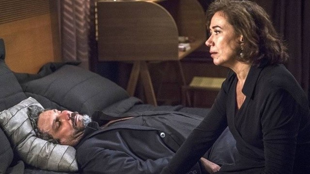 Império: Maria Marta arromba túmulo de Zé Alfredo na calada da noite 