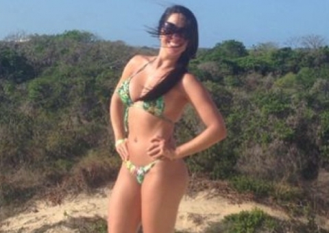 Depois de Zilu assumir namoro, Zezé Di Camargo exibe corpão da namorada na web