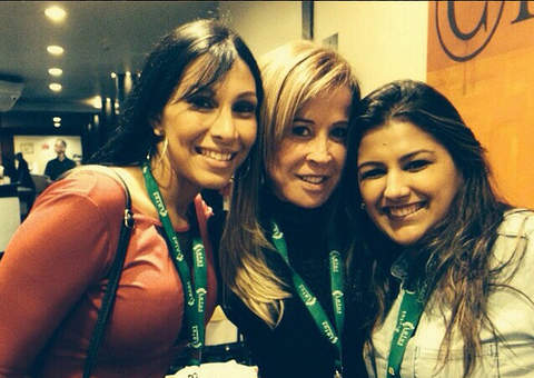 Zilu faz curso de autoajuda após barracos familiares